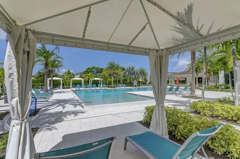 13559 Artisan Circle Palm Beach Gardens FL 33418