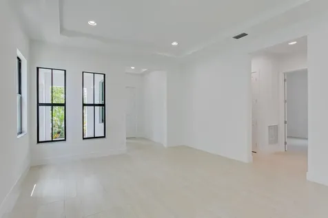 13559 Artisan Circle Palm Beach Gardens FL 33418