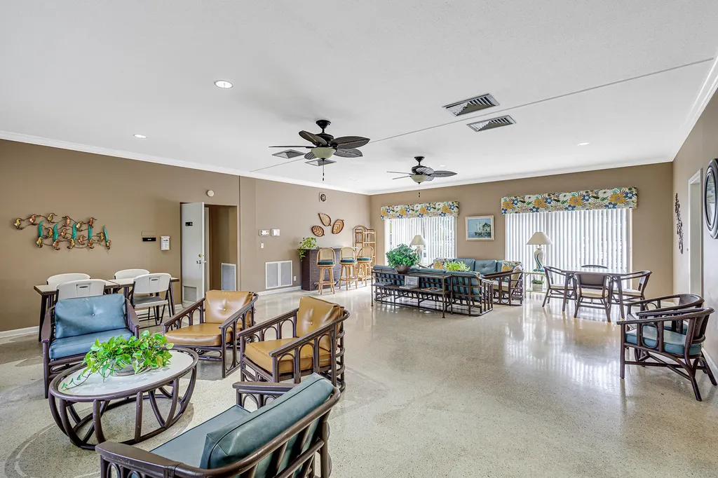 5570 Tamberlane Circle Palm Beach Gardens FL 33418