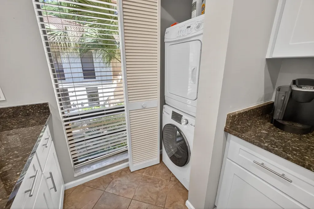 605 Brackenwood Cove Palm Beach Gardens FL 33418