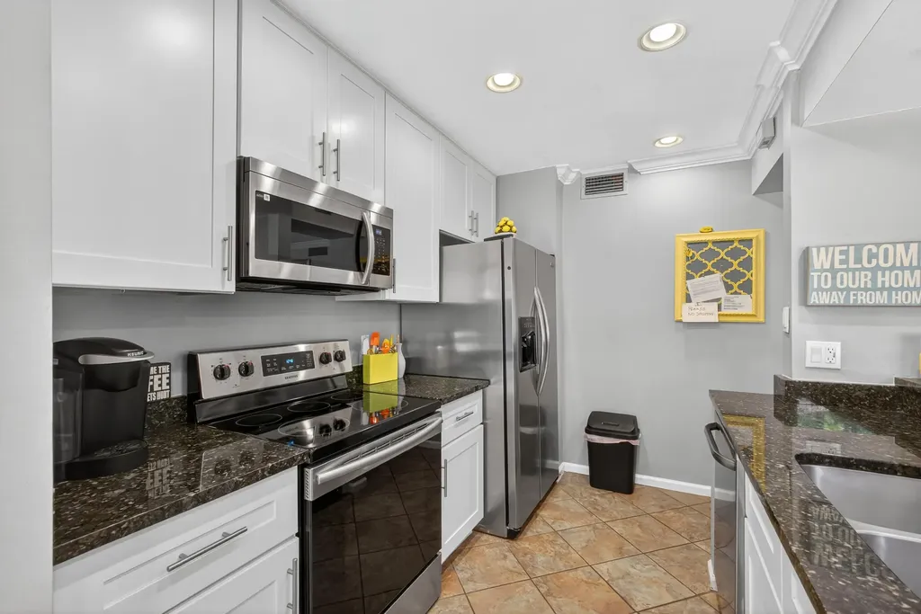 605 Brackenwood Cove Palm Beach Gardens FL 33418