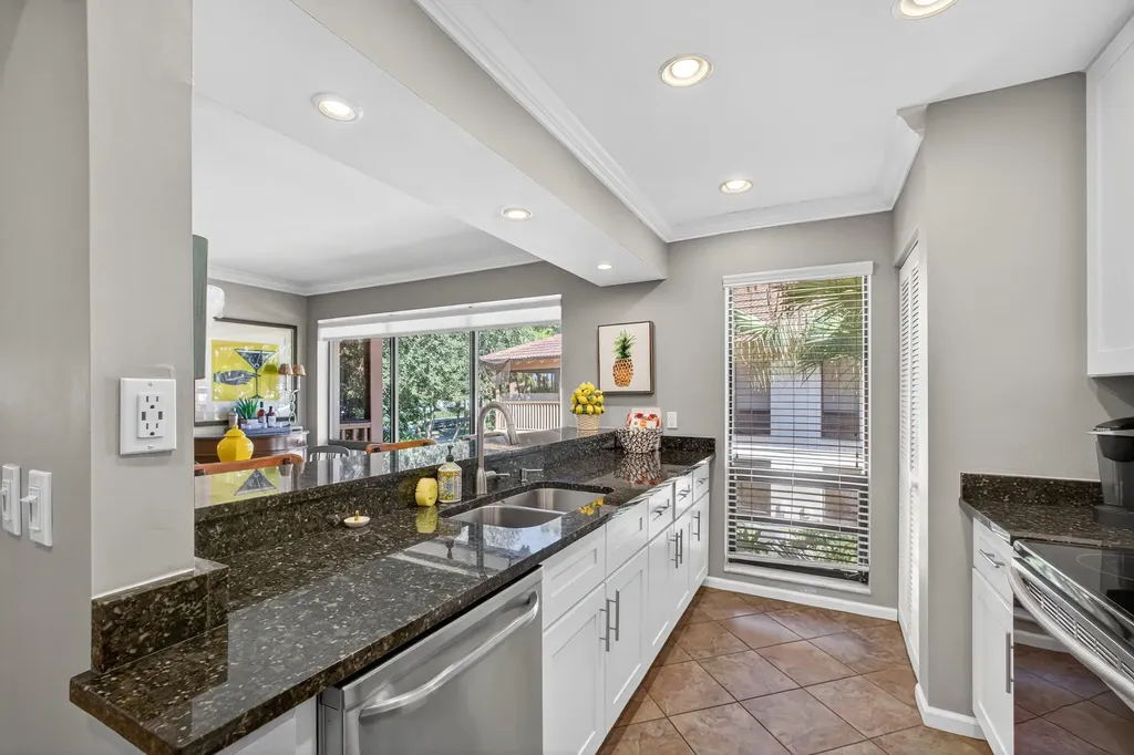 605 Brackenwood Cove Palm Beach Gardens FL 33418