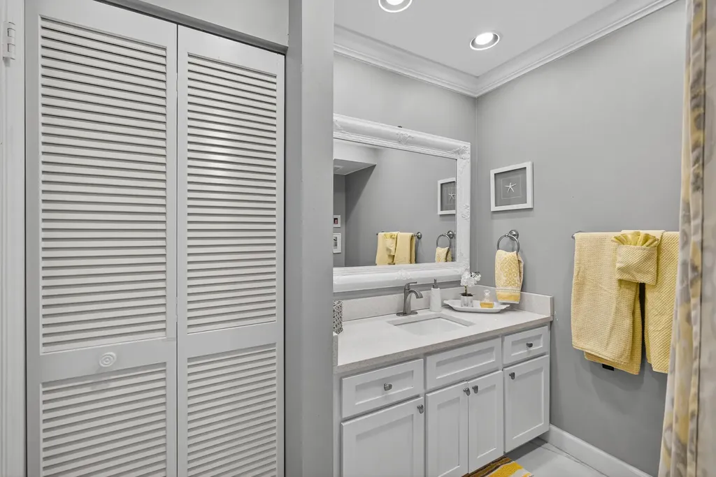 605 Brackenwood Cove Palm Beach Gardens FL 33418