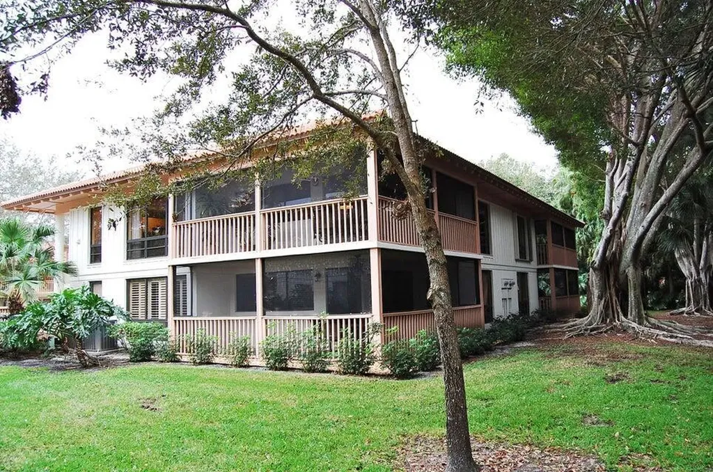 605 Brackenwood Cove Palm Beach Gardens FL 33418