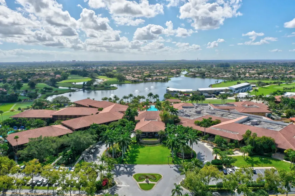 605 Brackenwood Cove Palm Beach Gardens FL 33418