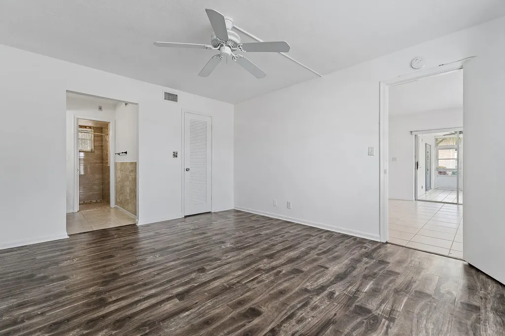 5570 Tamberlane Circle Palm Beach Gardens FL 33418
