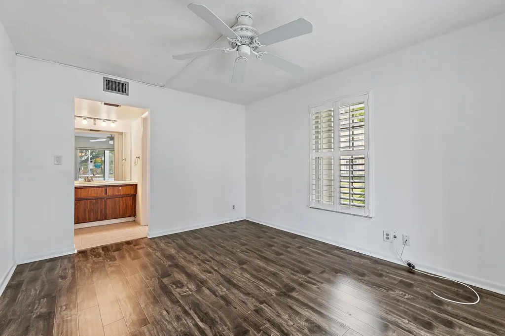5570 Tamberlane Circle Palm Beach Gardens FL 33418
