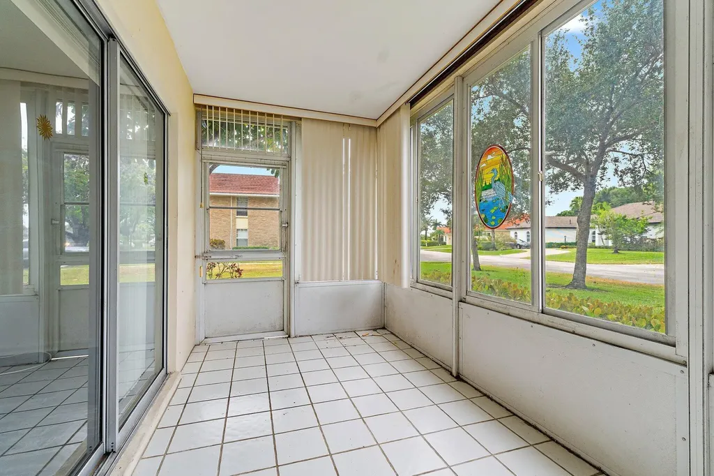 5570 Tamberlane Circle Palm Beach Gardens FL 33418