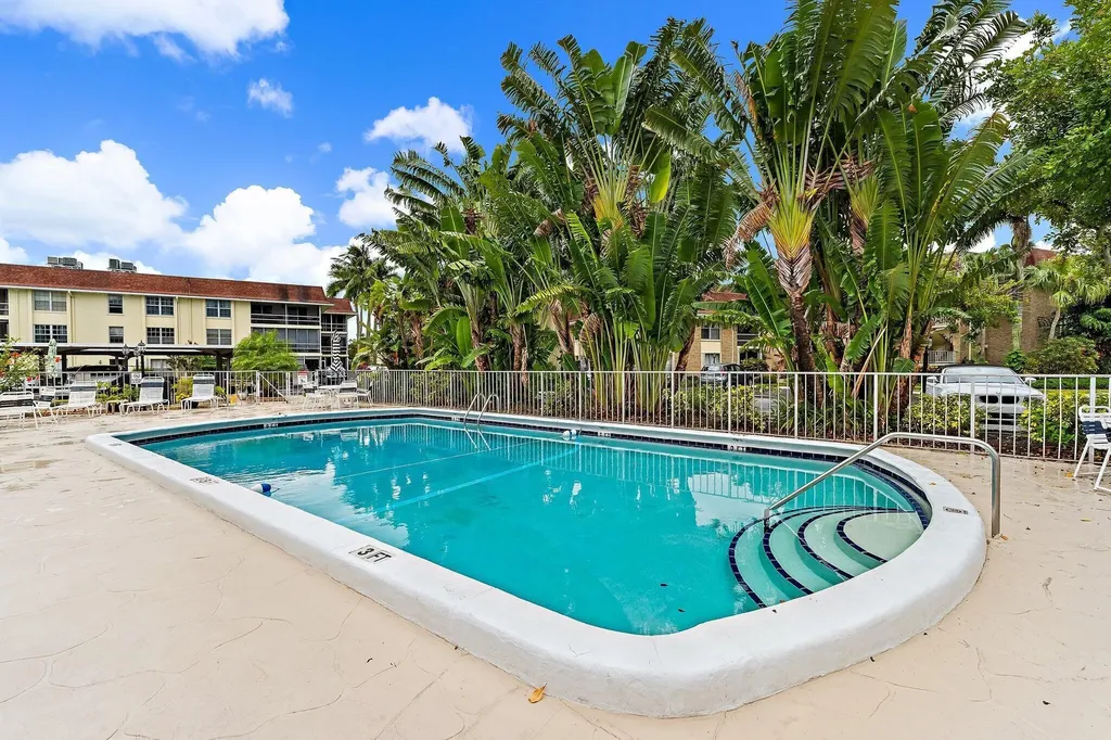 5570 Tamberlane Circle Palm Beach Gardens FL 33418