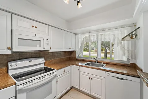 5570 Tamberlane Circle Palm Beach Gardens FL 33418