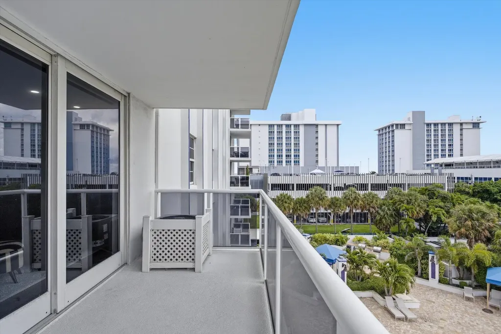 336 N Birch Road Fort Lauderdale FL 33304