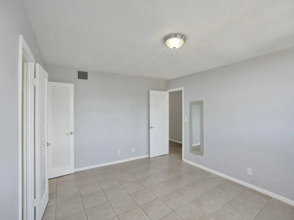 1811 Jefferson Street Hollywood FL 33020