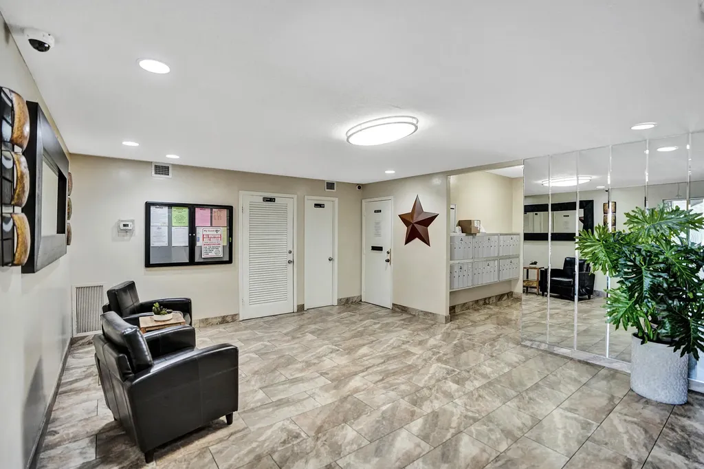 1811 Jefferson Street Hollywood FL 33020