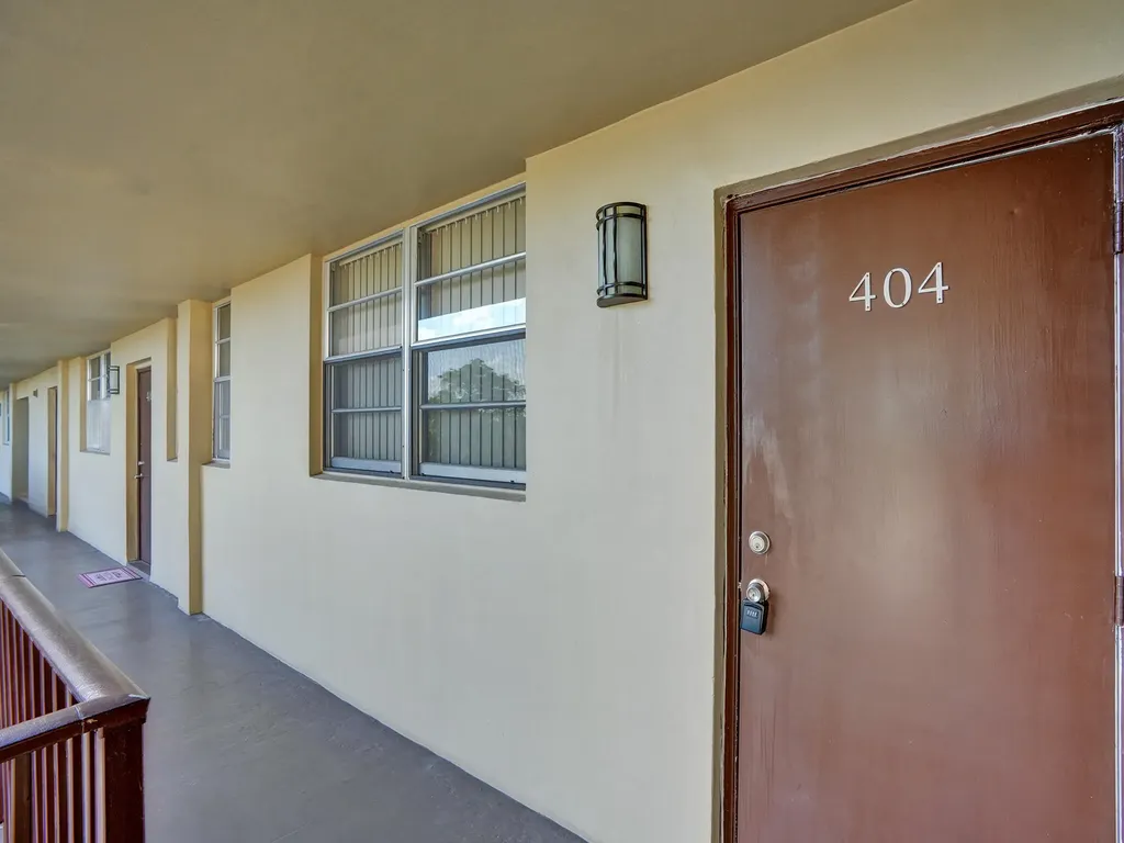 1811 Jefferson Street Hollywood FL 33020