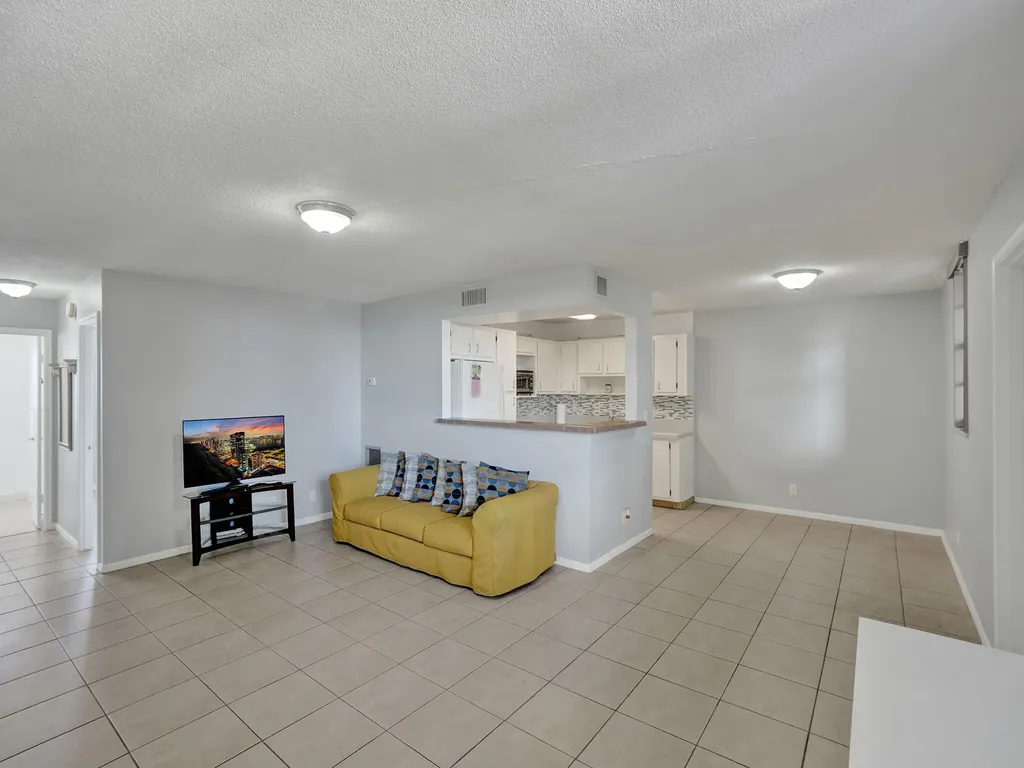 1811 Jefferson Street Hollywood FL 33020