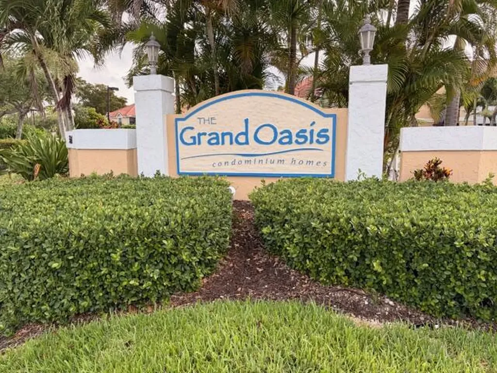 5661 Riverside Drive Coral Springs FL 33067