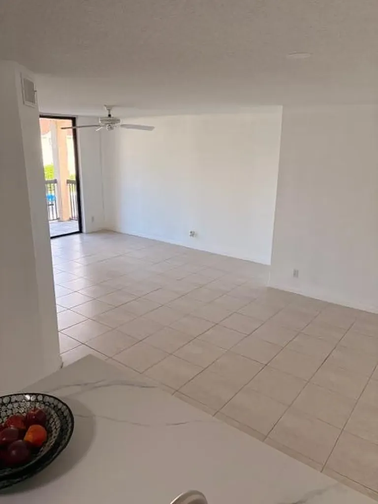 5661 Riverside Drive Coral Springs FL 33067