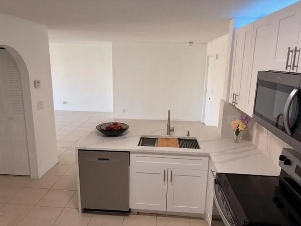 5661 Riverside Drive Coral Springs FL 33067
