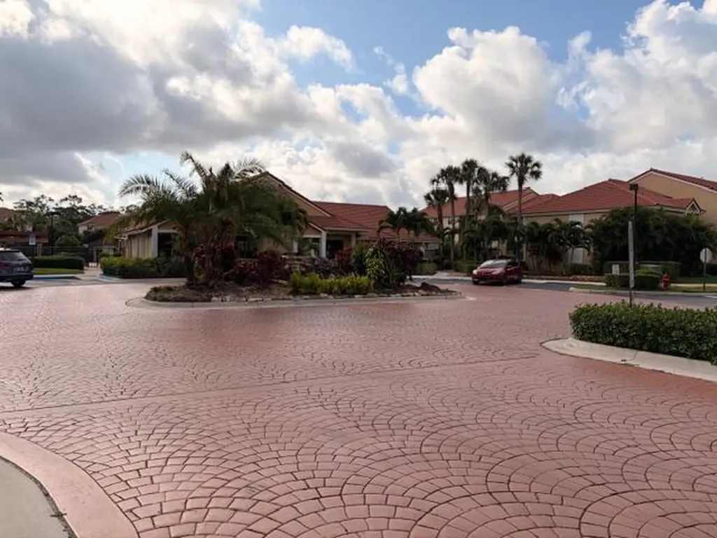 5661 Riverside Drive Coral Springs FL 33067