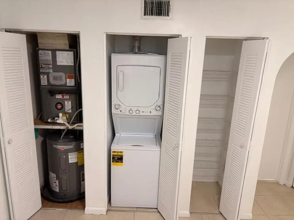 5661 Riverside Drive Coral Springs FL 33067
