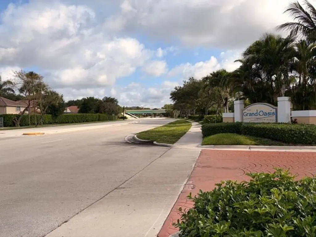 5661 Riverside Drive Coral Springs FL 33067