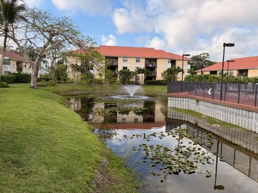 5661 Riverside Drive Coral Springs FL 33067