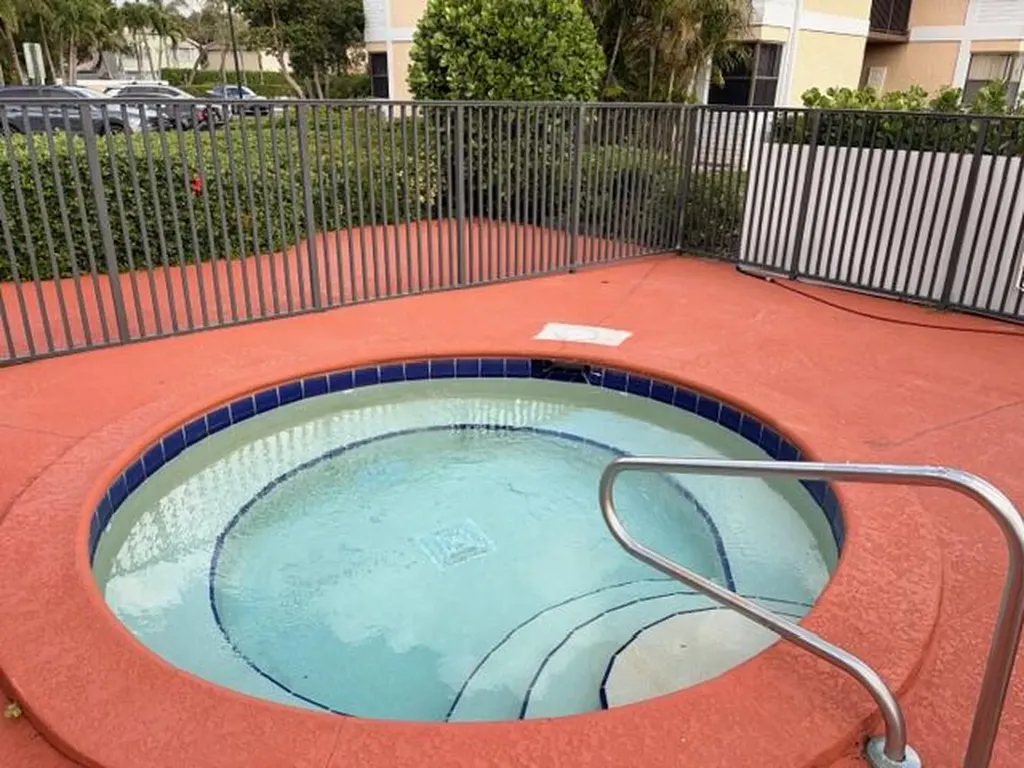 5661 Riverside Drive Coral Springs FL 33067