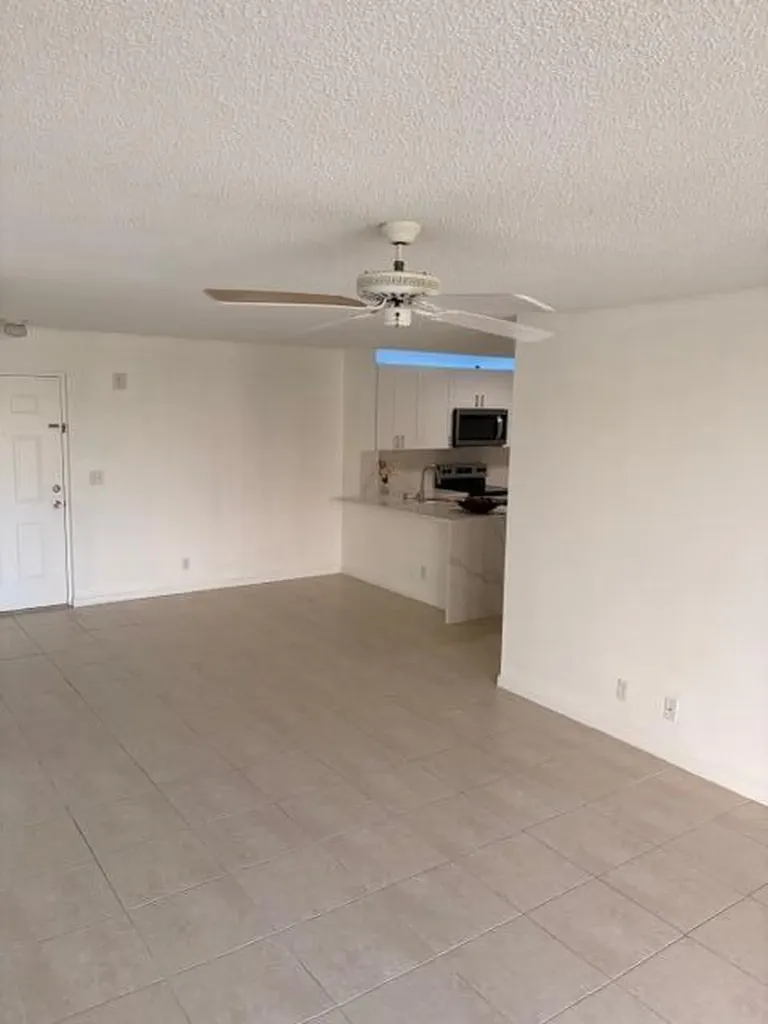 5661 Riverside Drive Coral Springs FL 33067