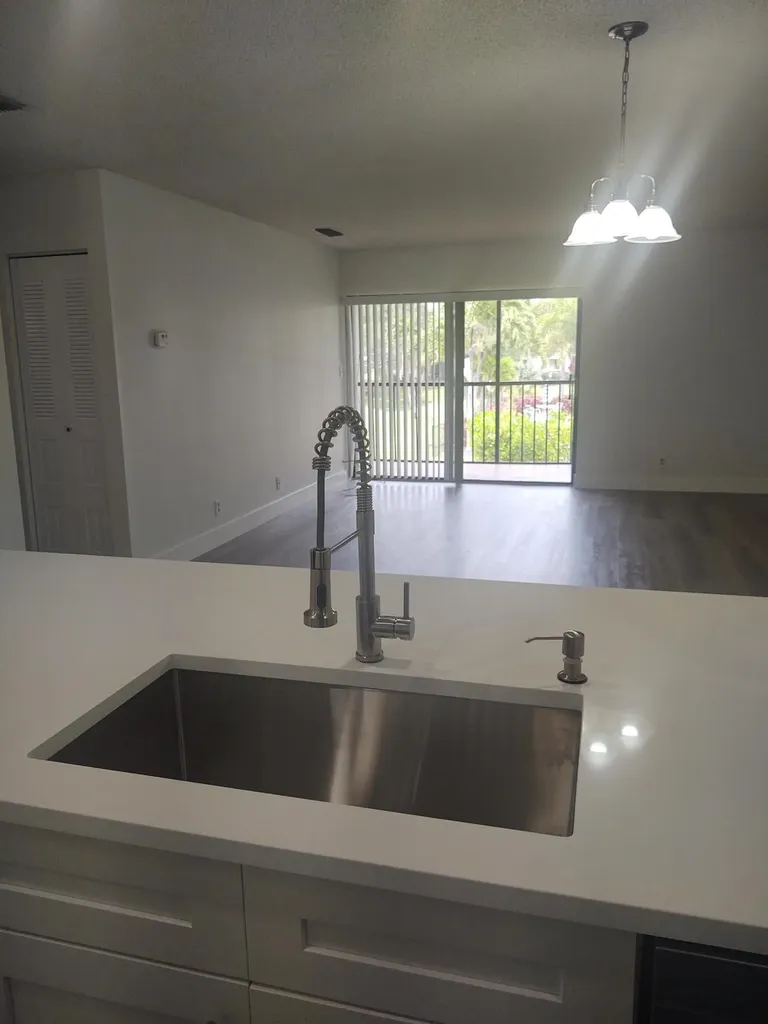140 NW 70th Boca Raton FL 33487