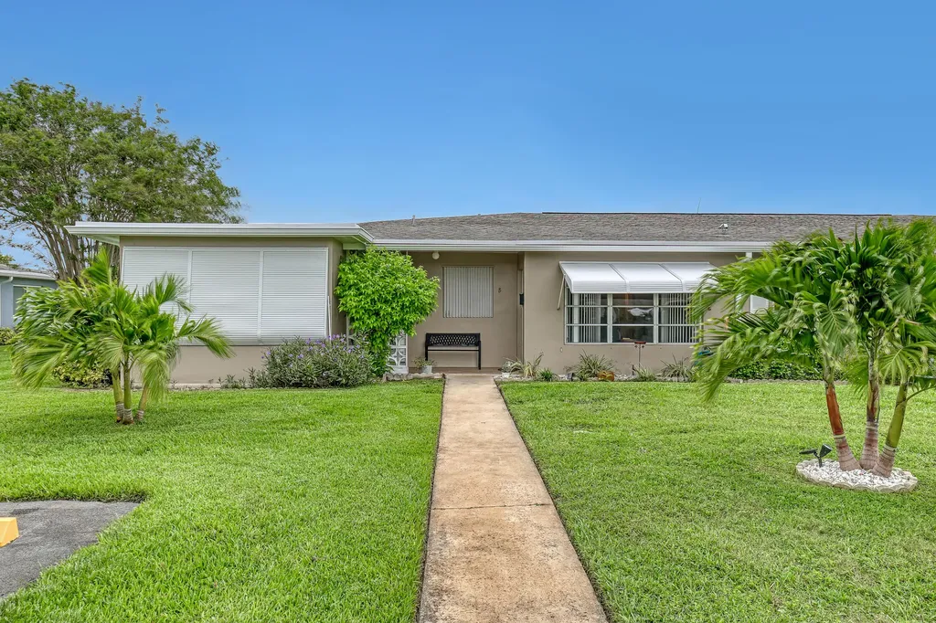 245 Main Boulevard Boynton Beach FL 33435