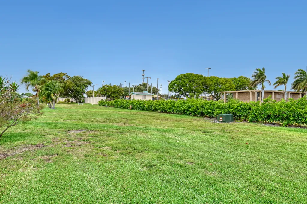 245 Main Boulevard Boynton Beach FL 33435