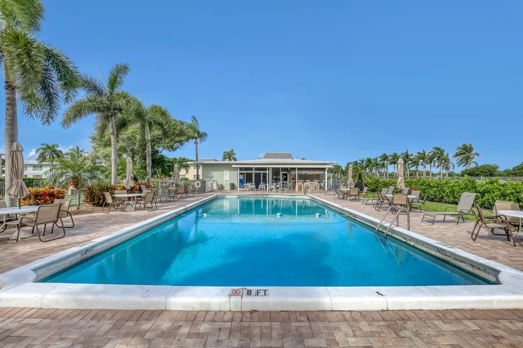 245 Main Boulevard Boynton Beach FL 33435