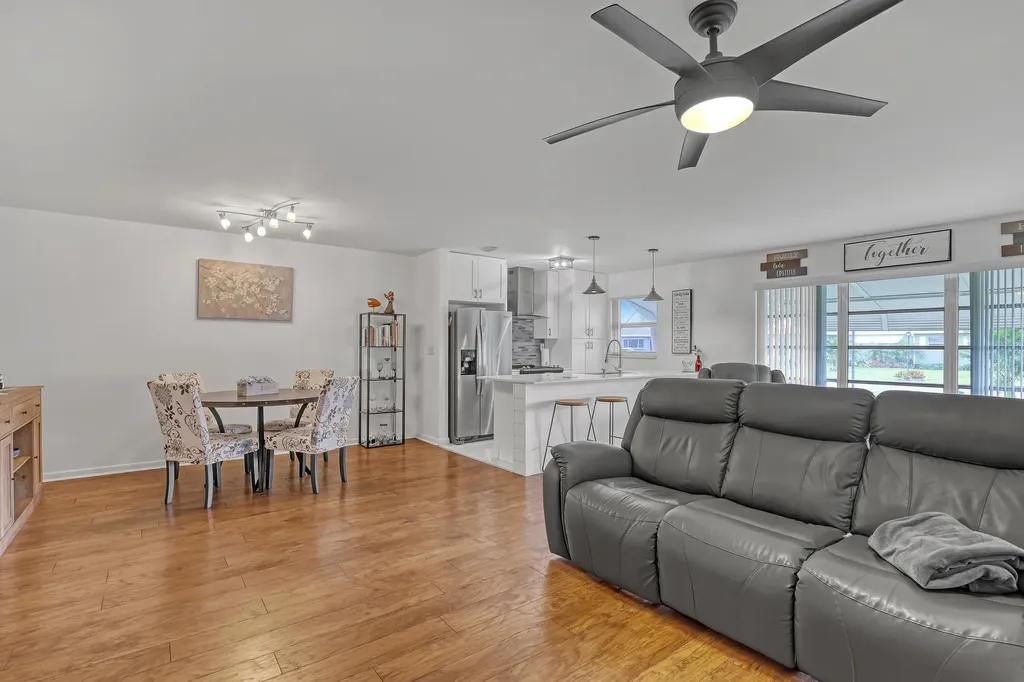 245 Main Boulevard Boynton Beach FL 33435