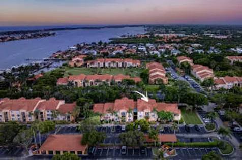 140 Yacht Club Way Hypoluxo FL 33462