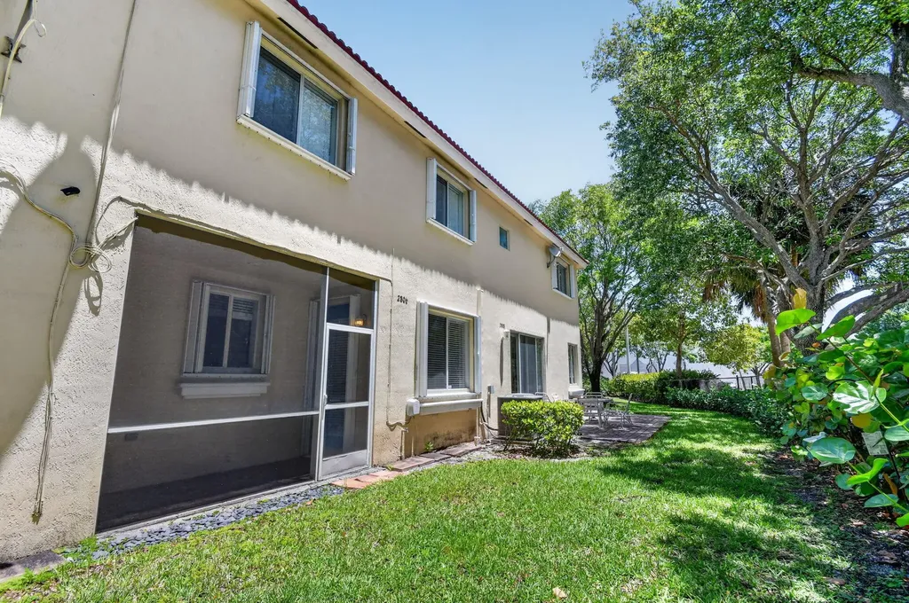 2806 S Evergreen Circle Boynton Beach FL 33426