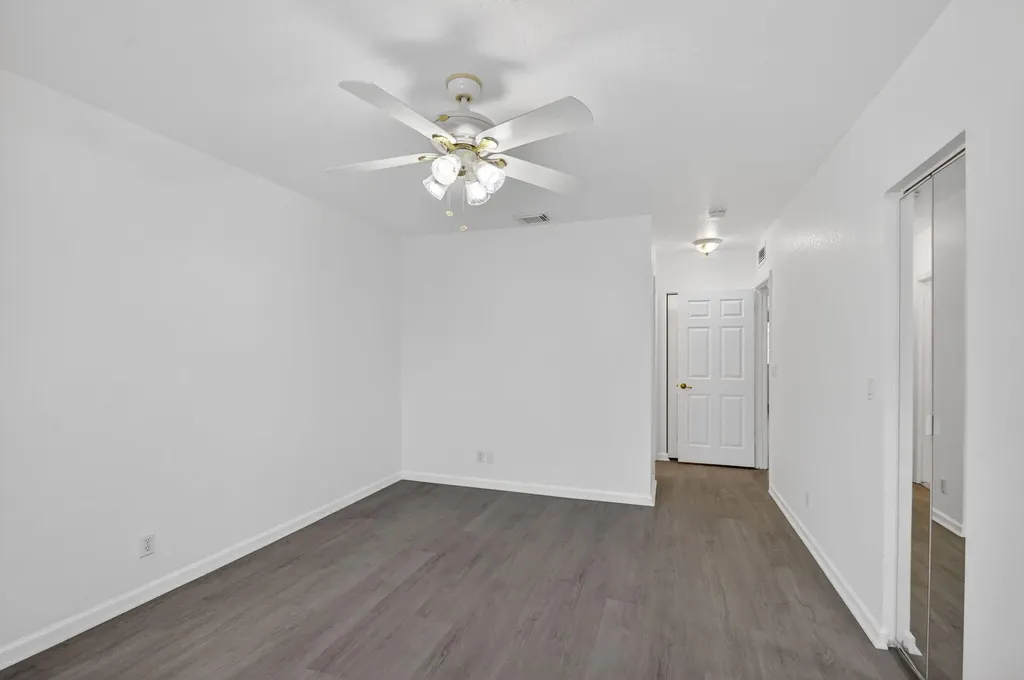 2806 S Evergreen Circle Boynton Beach FL 33426