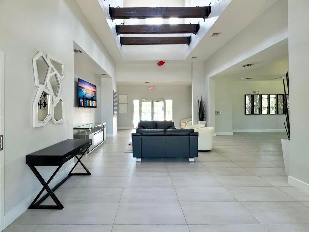 2806 S Evergreen Circle Boynton Beach FL 33426
