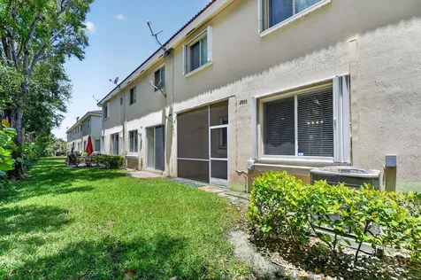 2806 S Evergreen Circle Boynton Beach FL 33426