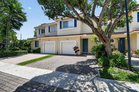 2806 S Evergreen Circle Boynton Beach FL 33426