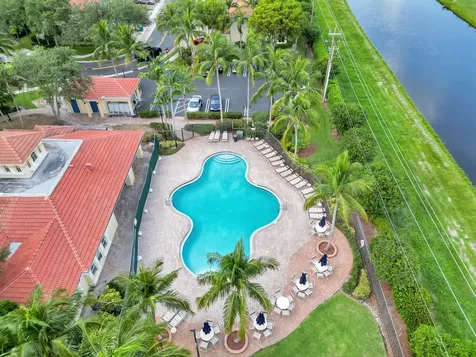 2806 S Evergreen Circle Boynton Beach FL 33426