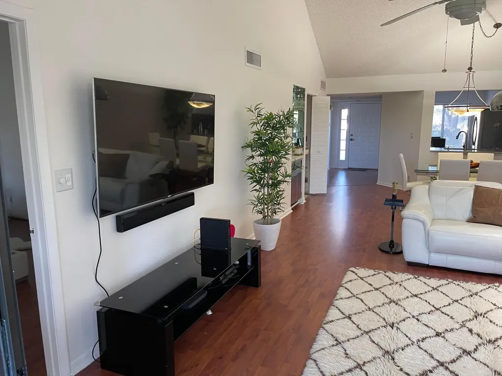 7473 Glendevon Lane Delray Beach FL 33446