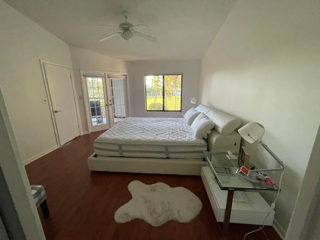 7473 Glendevon Lane Delray Beach FL 33446