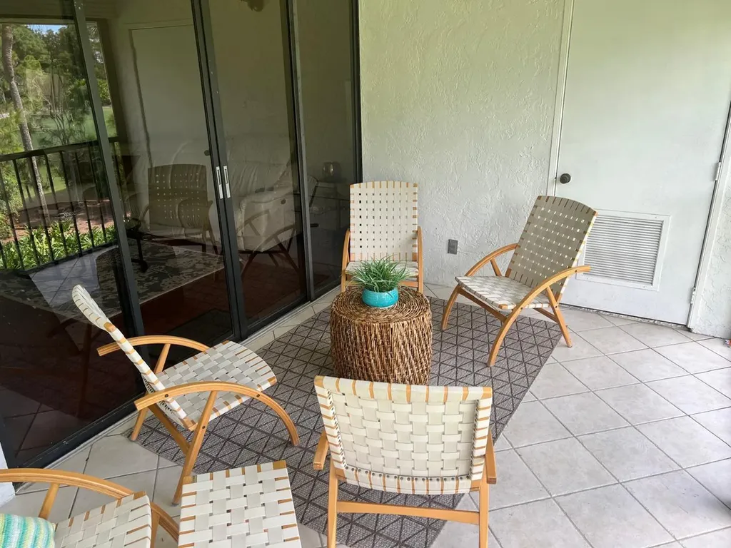 7473 Glendevon Lane Delray Beach FL 33446
