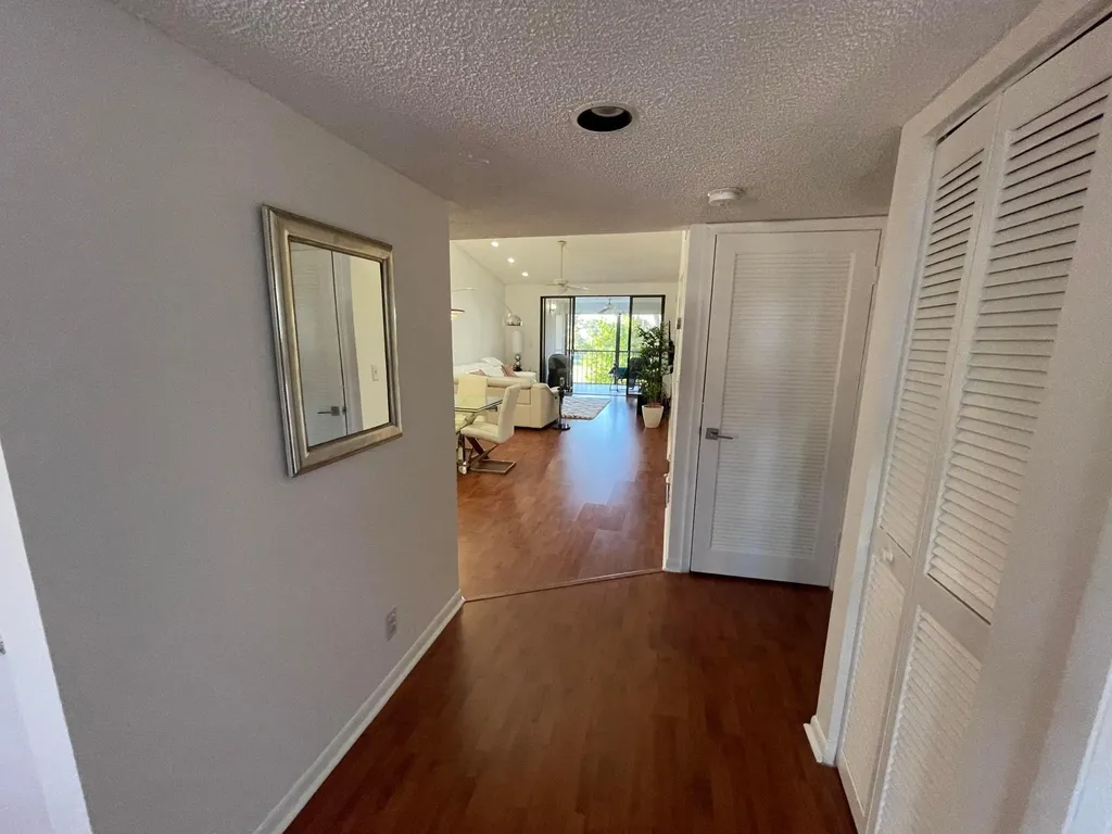 7473 Glendevon Lane Delray Beach FL 33446