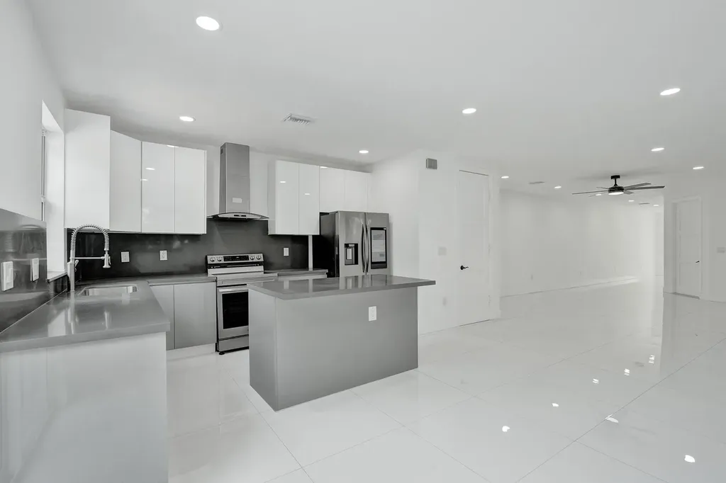 1215 W Las Olas Boulevard Fort Lauderdale FL 33312