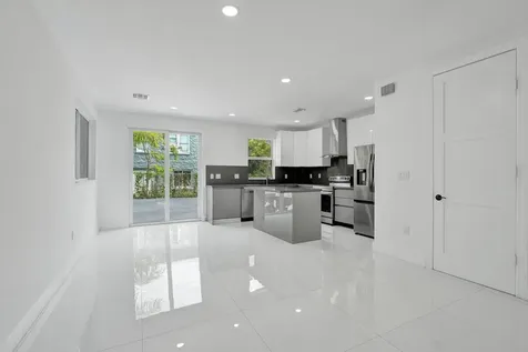 1215 W Las Olas Boulevard Fort Lauderdale FL 33312