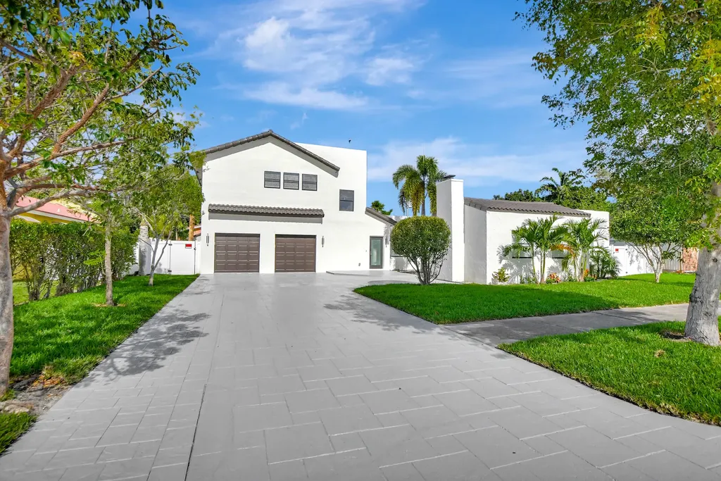 237 NW 7th Street Boca Raton FL 33432