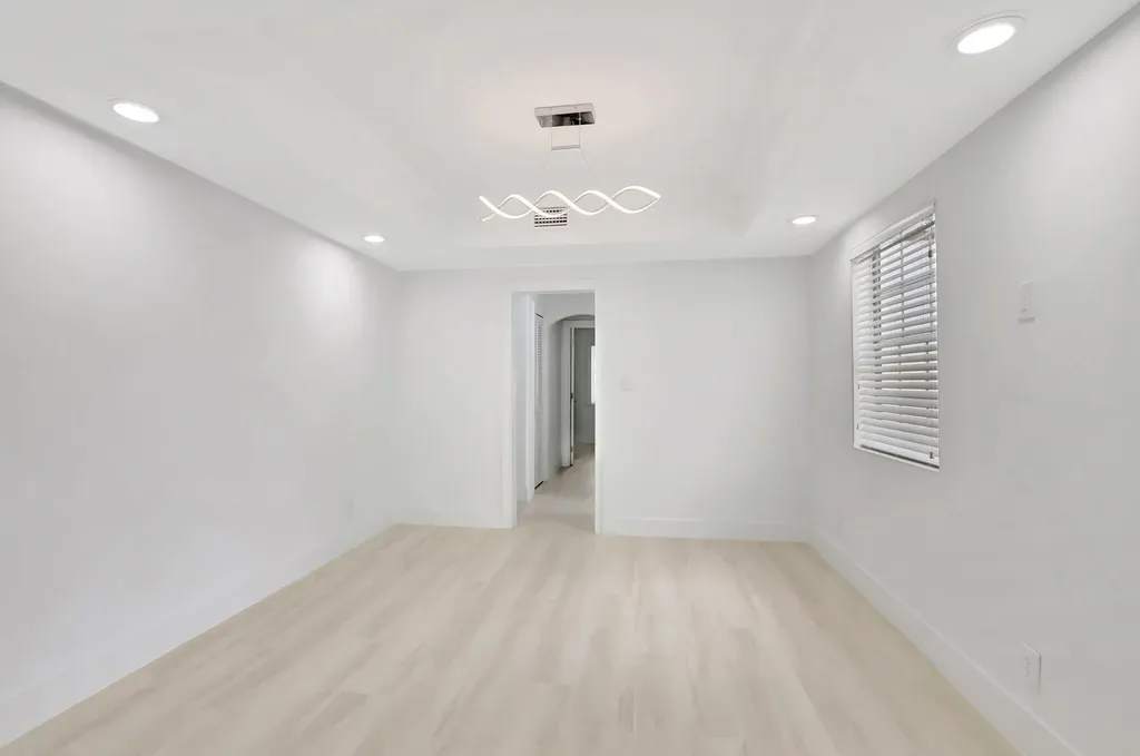 237 NW 7th Street Boca Raton FL 33432