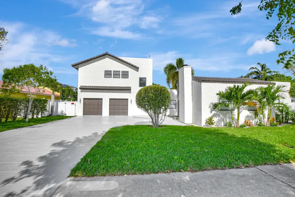 237 NW 7th Street Boca Raton FL 33432