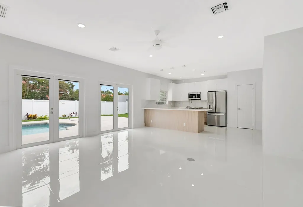 237 NW 7th Street Boca Raton FL 33432